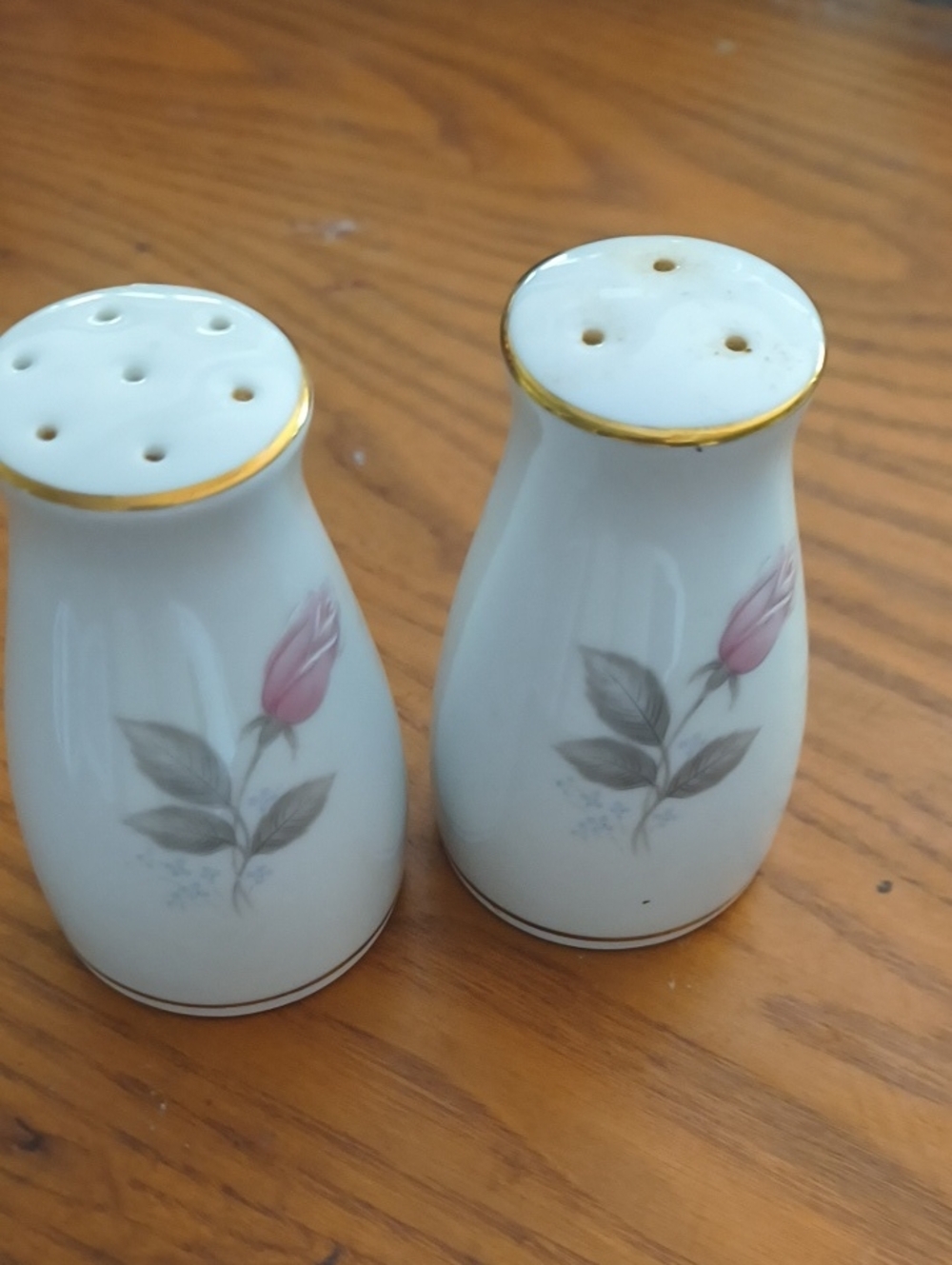 Vintage Noritake Pink Rose Salt and Pepper Shaker Set with Intact Gold Leaf Nice